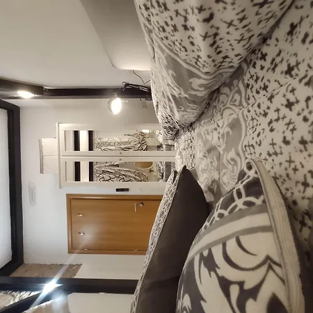 Nocleg ze śniadaniem Double B 4*